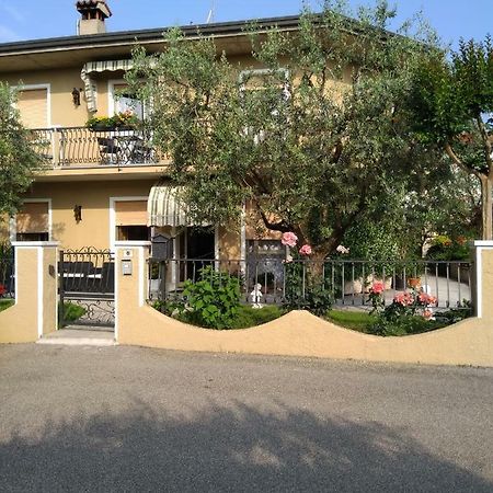 Vila Casa Patty Sirmione Exteriér fotografie