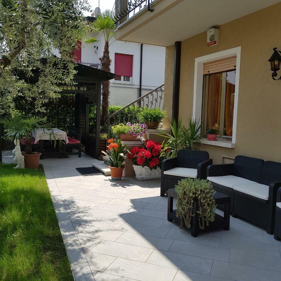 Vila Casa Patty Sirmione Exteriér fotografie